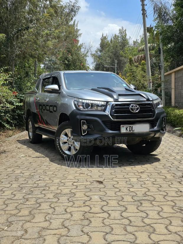 Toyota Hilux Revo Double Cab Deisel 2.4 RWD 2016 Gray