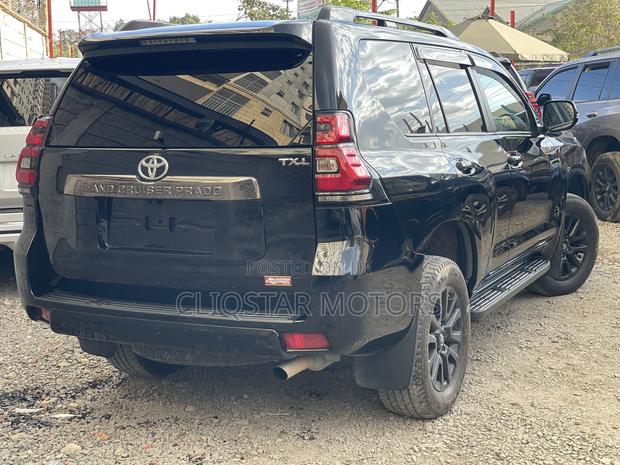 Toyota Land Cruiser Prado 2.7 2021 Black