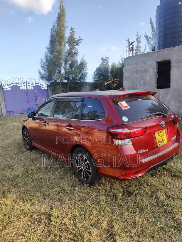 Toyota Corolla Fielder 1.5 Hybrid FWD 2018 Burgundy