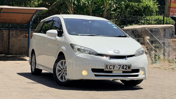 Toyota Wish 2012 Pearl