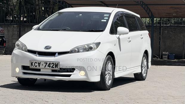 Toyota Wish 2012 Pearl