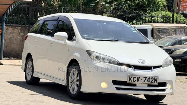 Toyota Wish 2012 Pearl