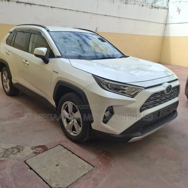 Toyota RAV4 2019 White