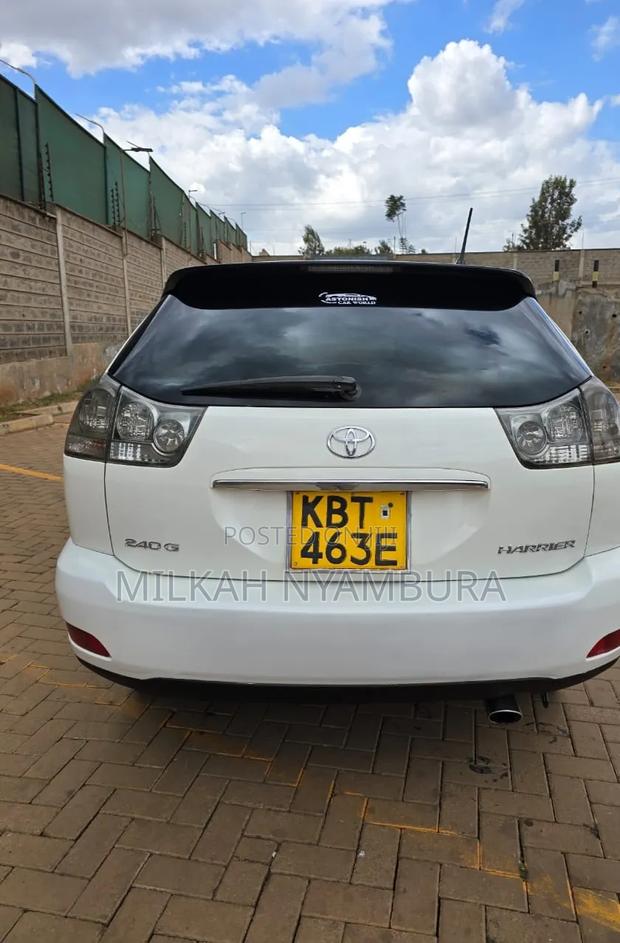 Toyota Harrier 2005 White