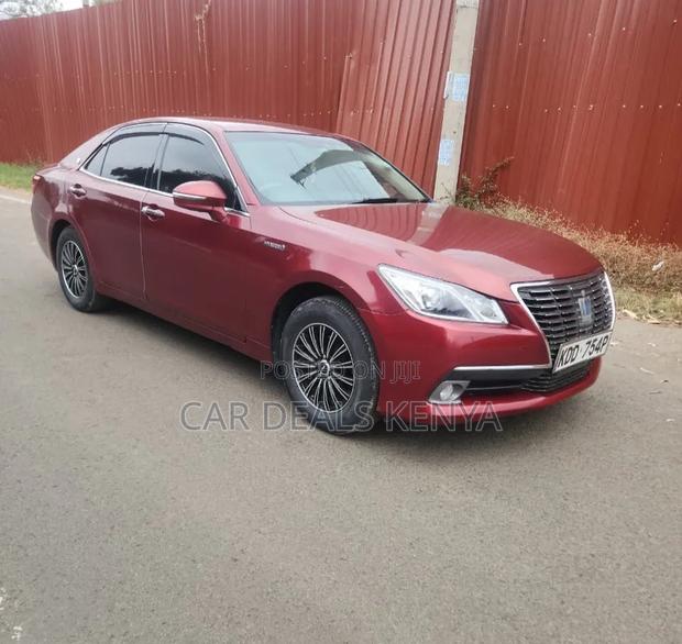 Toyota Crown 2014 Red