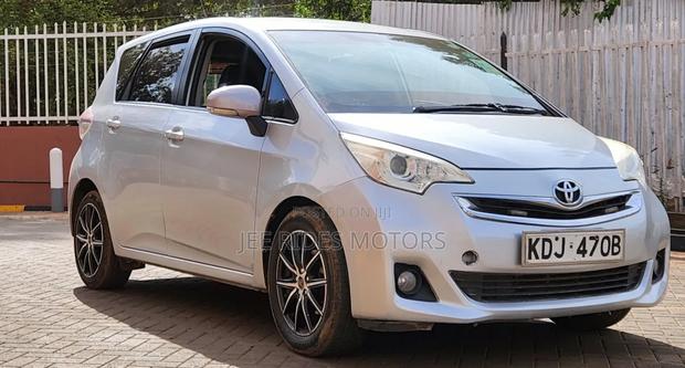 Toyota Ractis 2015 Gray