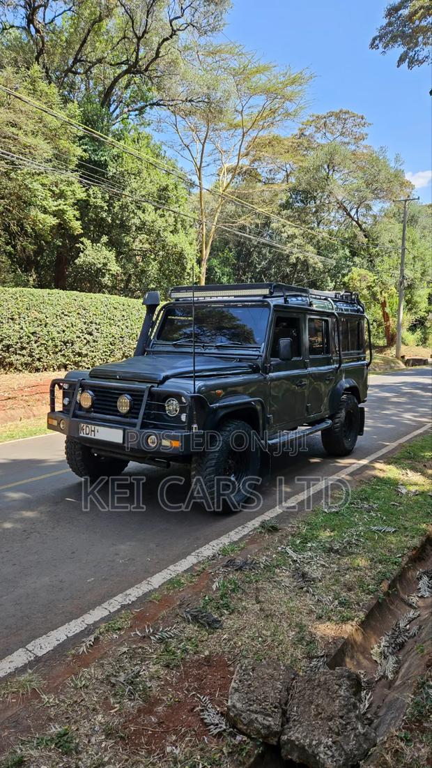 Land Rover Defender 1997 Black