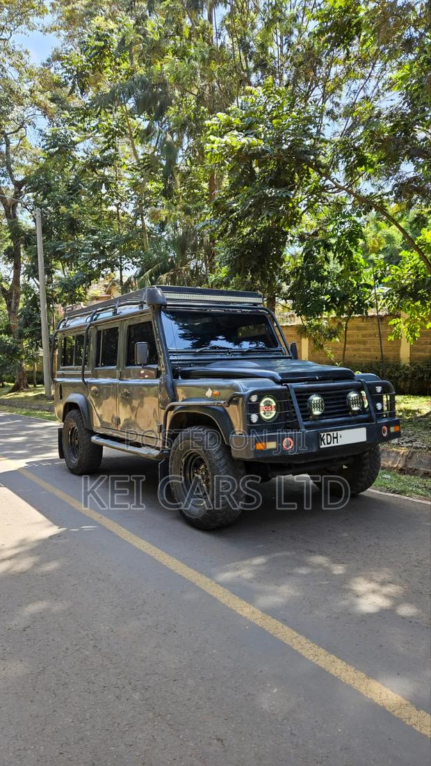 Land Rover Defender 1997 Black