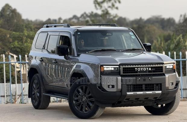 Toyota Land Cruiser 2024 Gold
