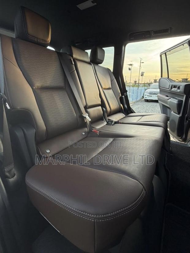 Toyota Land Cruiser 2024 Gold