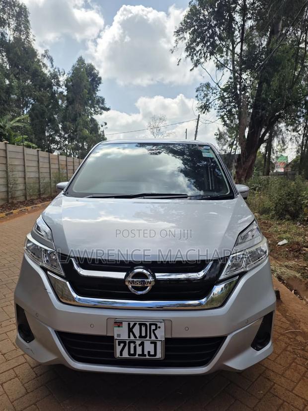 Nissan Serena 2017 Silver