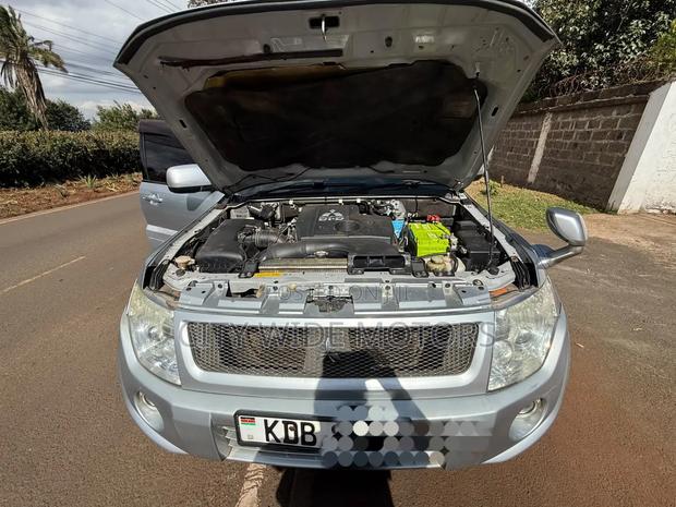 Mitsubishi Pajero V80 3.2 DI-D 2015 Silver