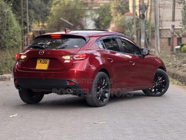 Mazda Axela SV Premium 2014 Red