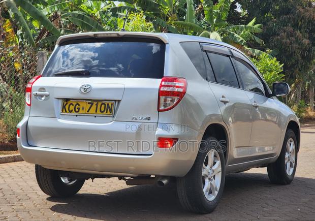 Toyota RAV4 2009 Silver