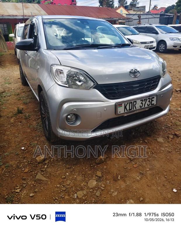Toyota Passo 1.0 FWD 2017 Silver