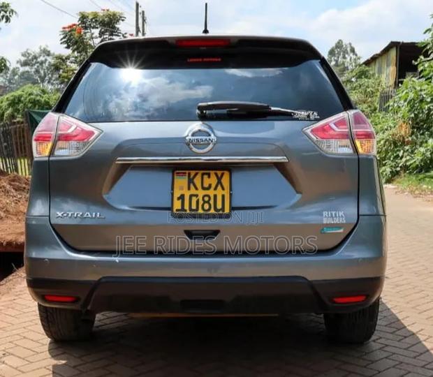 Nissan X-Trail 2014 Gray
