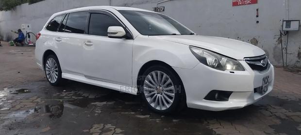 Subaru Legacy 2.5i Limited 2009 White