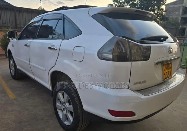 Toyota Harrier 2006 Off white
