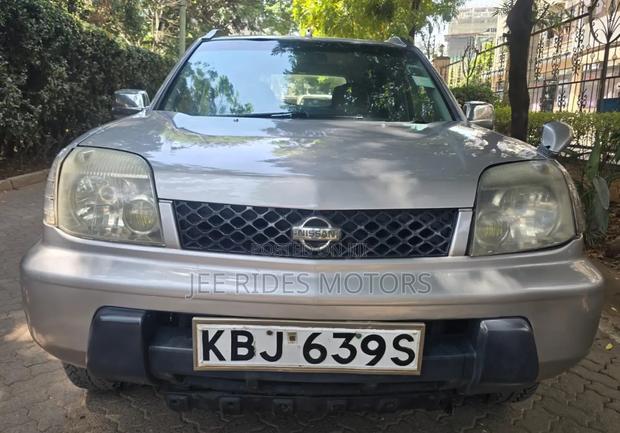 Nissan X-Trail 2002 Gray