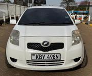 Toyota Vitz 2007 White for sale