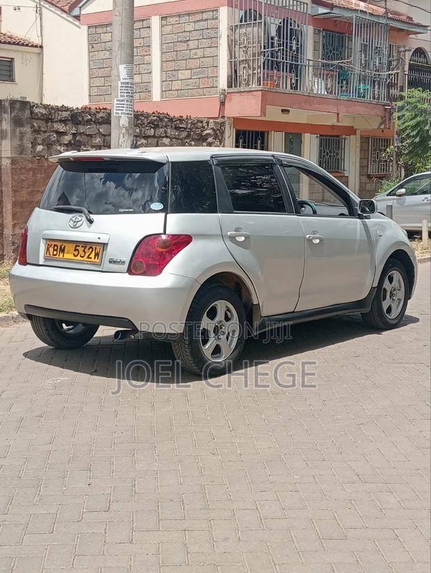 Toyota IST 2003 Silver