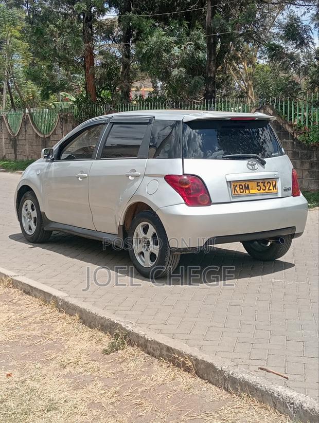 Toyota IST 2003 Silver