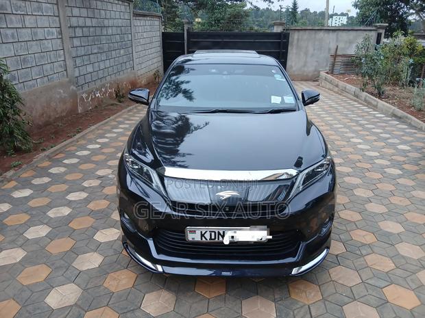 Toyota Harrier 2.0 2016 Black