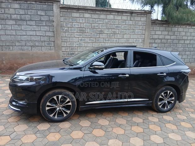 Toyota Harrier 2.0 2016 Black