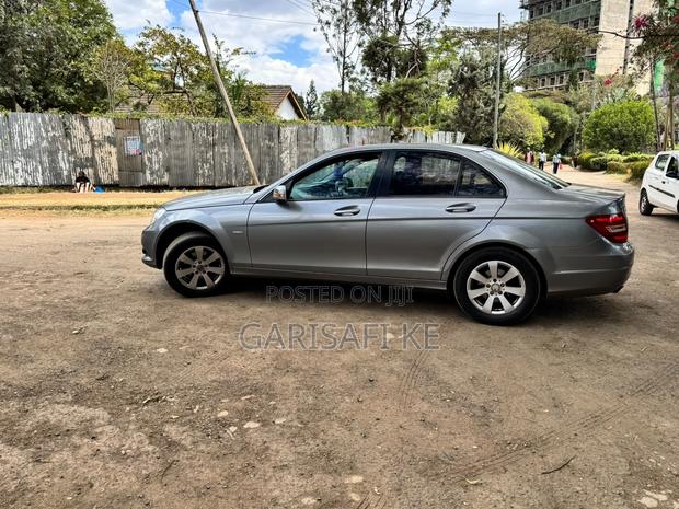 Mercedes-Benz C180 2012 Gray