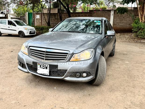 Mercedes-Benz C180 2012 Gray