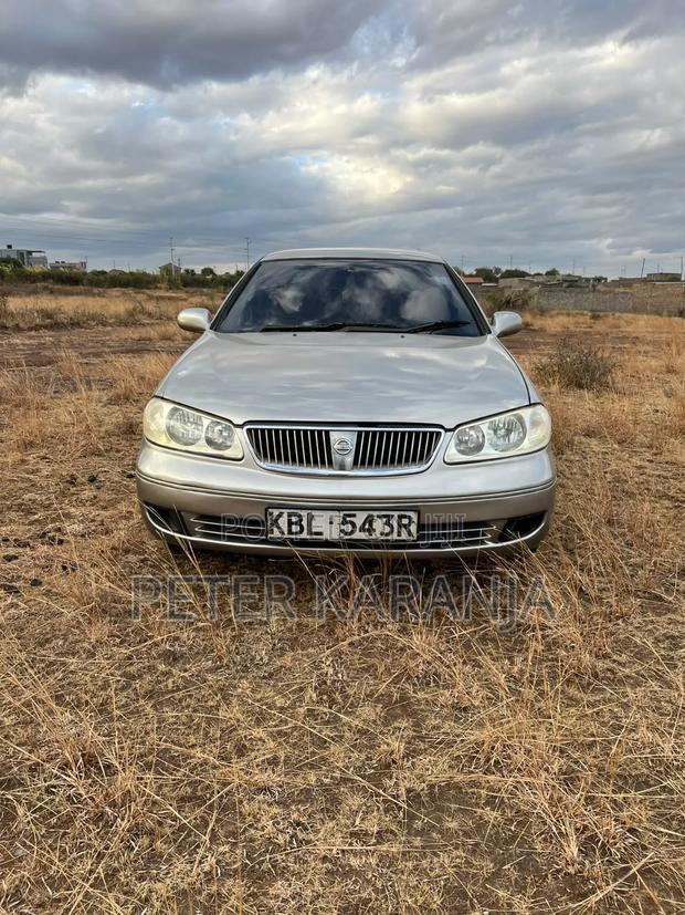 Nissan Bluebird 2005 Gray
