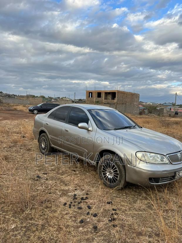 Nissan Bluebird 2005 Gray