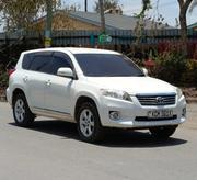 Toyota Vanguard 2010 White for sale