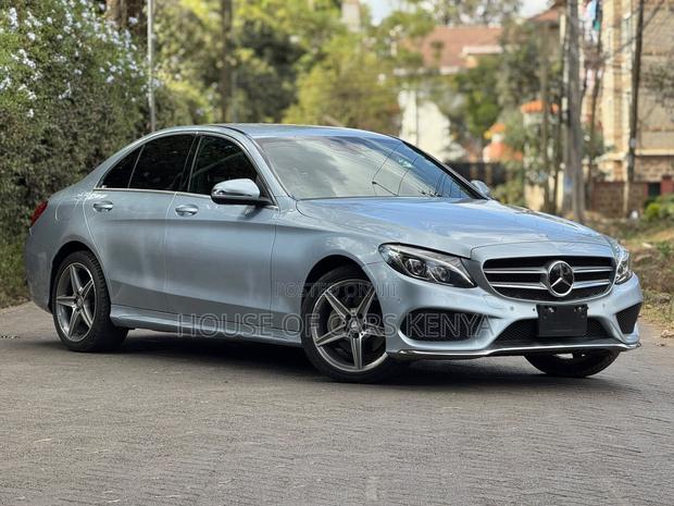 Mercedes-Benz C200 2016 Blue