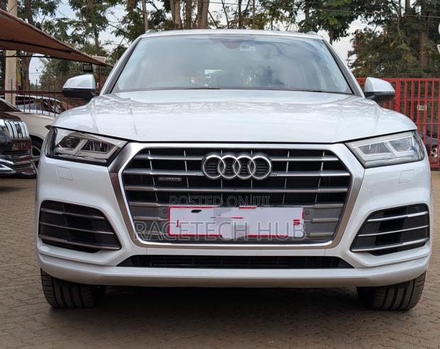 Audi Q5 2.0T Premium AWD quattro 2019 White