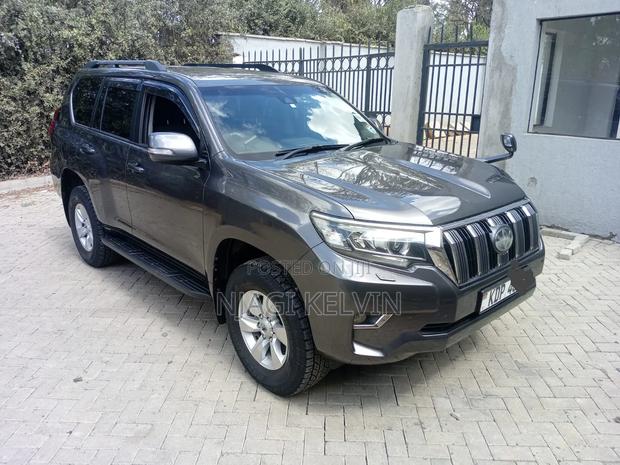 Toyota Land Cruiser Prado 2.8 2018 Gray