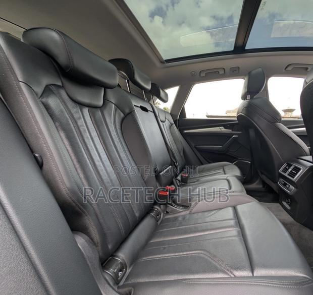Audi Q5 2.0T Premium AWD quattro 2019 White