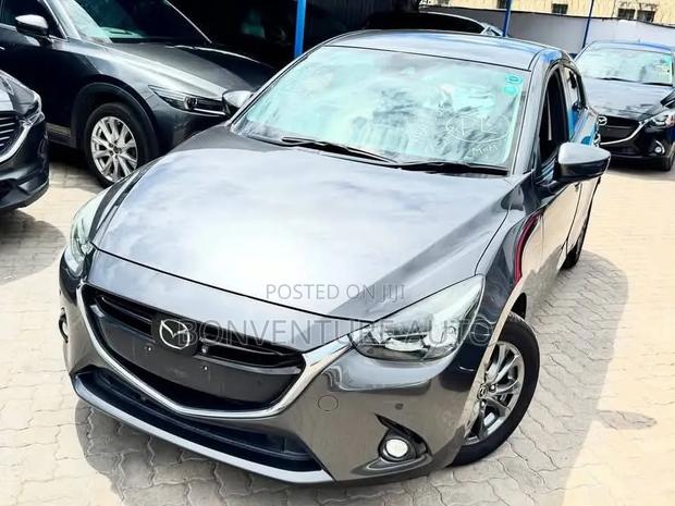 Mazda AZ 2018 Gray