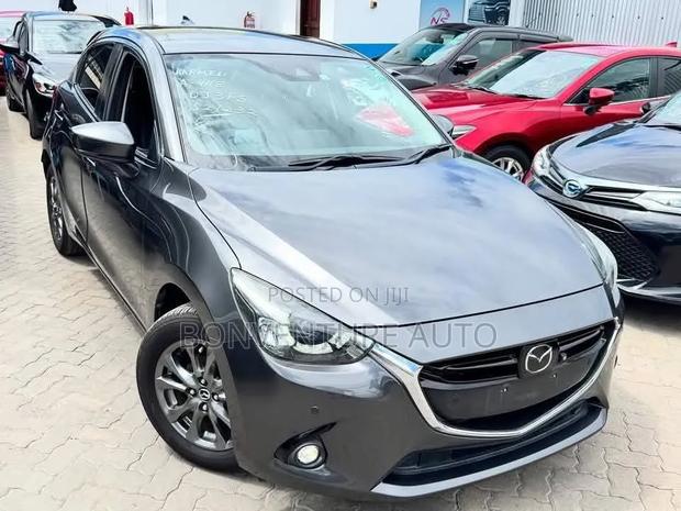 Mazda AZ 2018 Gray