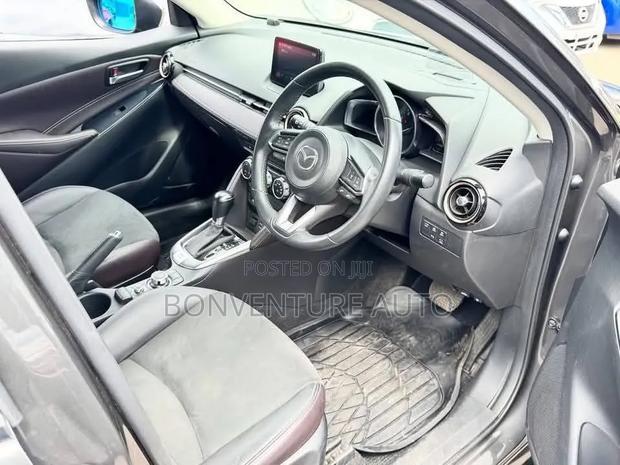 Mazda AZ 2018 Gray