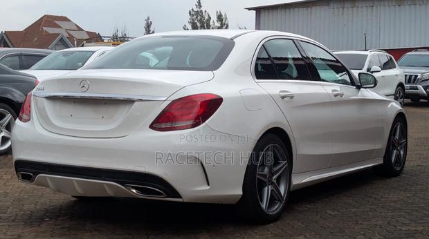 Mercedes-Benz C200 2019 White