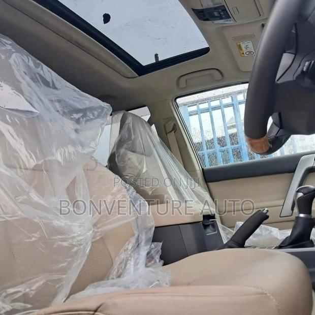 Toyota Land Cruiser Prado 2.8 2018 Silver