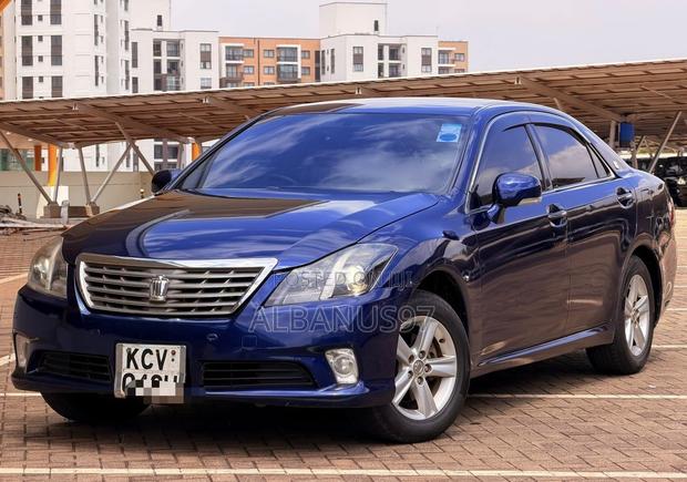 Toyota Crown 2012 Blue