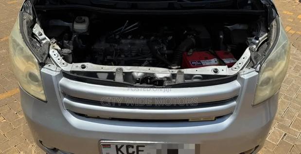 Toyota Noah 2008 Silver