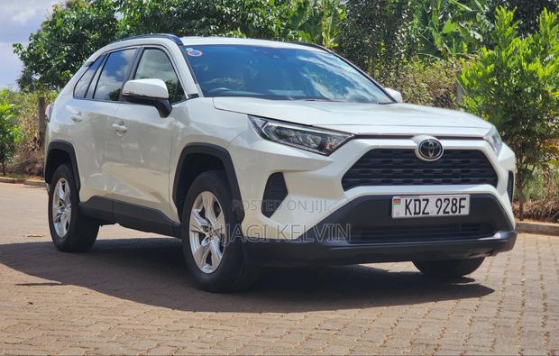 Toyota RAV4 2019 White