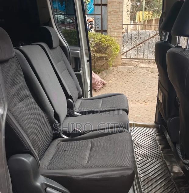 Toyota Noah 2009 White