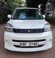 Toyota Voxy 2002 White for sale