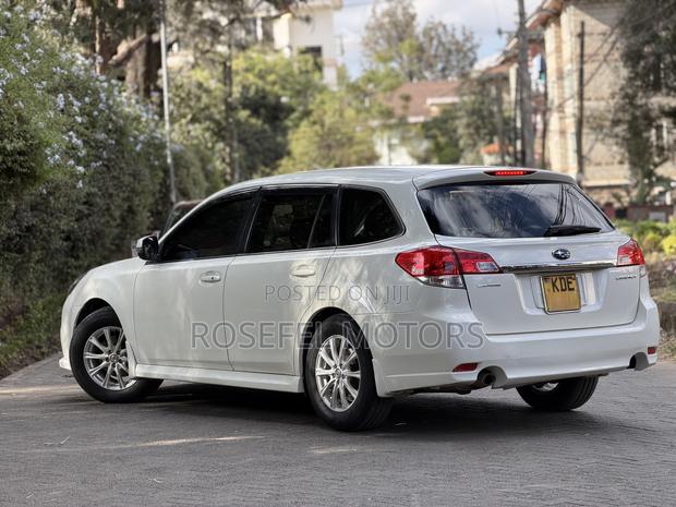 Subaru Legacy 2014 White