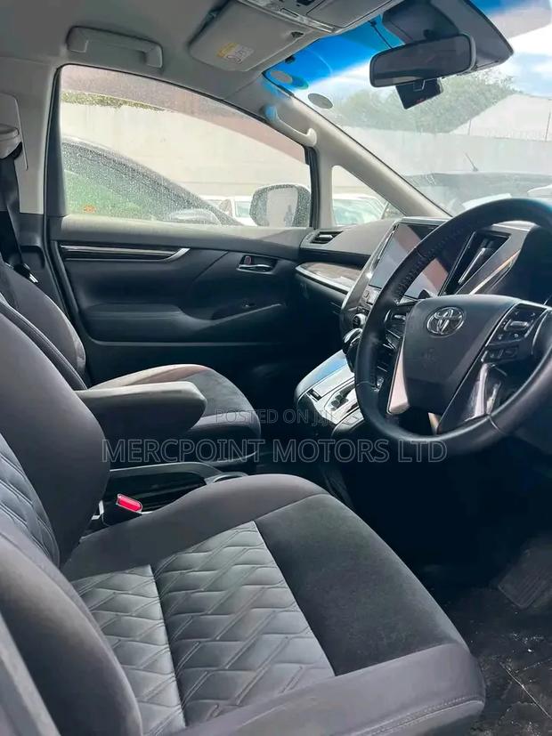 Toyota Alphard 2.5 Hybrid AWD 2019 Pearl