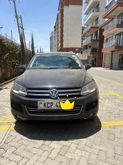 Volkswagen Touareg 2011 Gray for sale